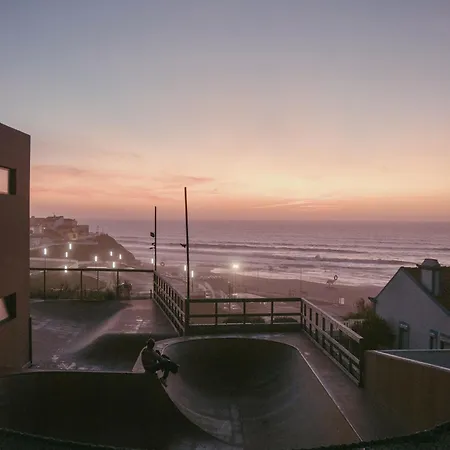 Noah Surf House Portugal 호텔 산타 크루즈