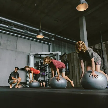 Noah Surf House Portugal 호텔