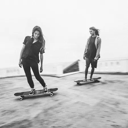 Noah Surf House Portugal *