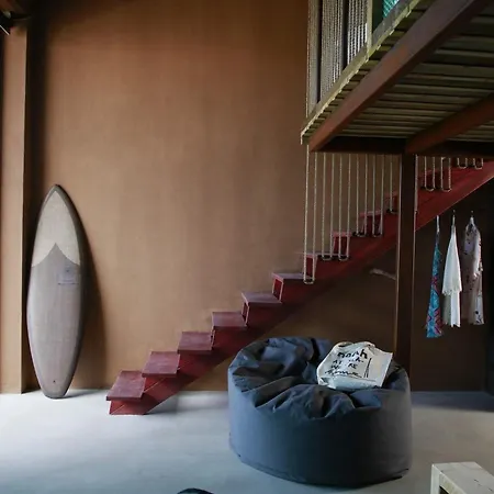 Noah Surf House Portugal Hotel *