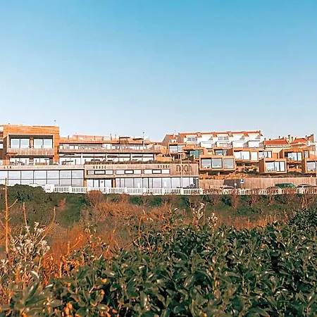 Noah Surf House Portugal Otel *
