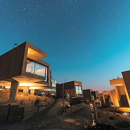 Noah Surf House Portugal サンタ・クルーズ