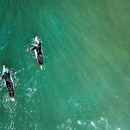 Noah Surf House Portugal Otel Santa Cruz (Oeste)